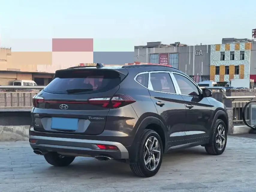 2019 HYUNDAI TUCSON thumbnail 3