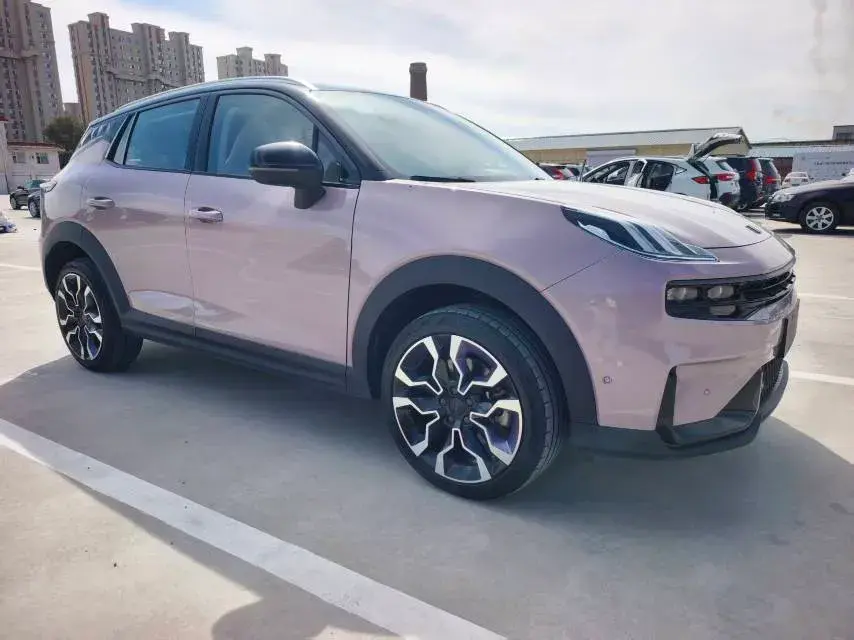 2023 LYNK&CO 06 thumbnail 3