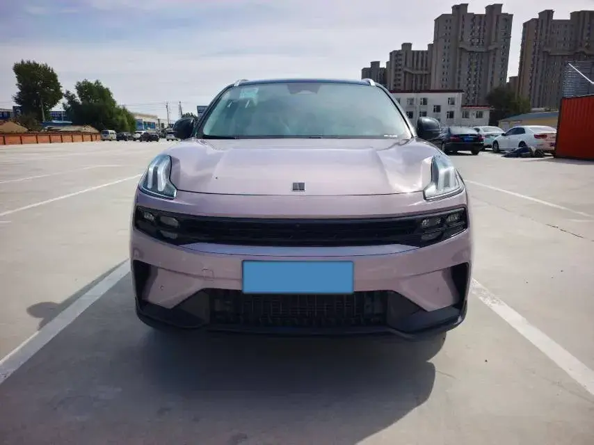 2023 LYNK&CO 06 thumbnail 2