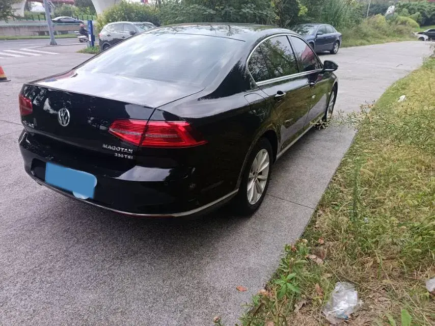 2018 VOLKSWAGEN MAGOTAN thumbnail 3