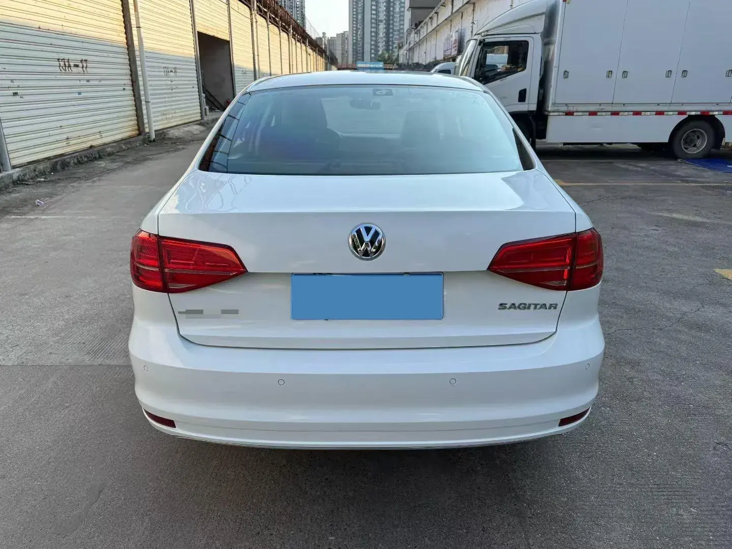 2018 VOLKSWAGEN SAGITAR thumbnail 2