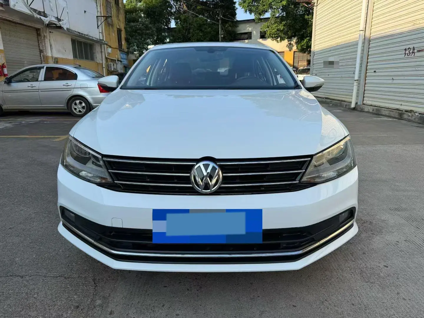 2018 VOLKSWAGEN SAGITAR thumbnail 4