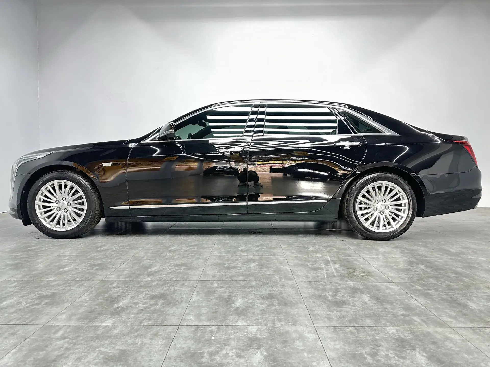 2021 CADILLAC CT6 thumbnail 4