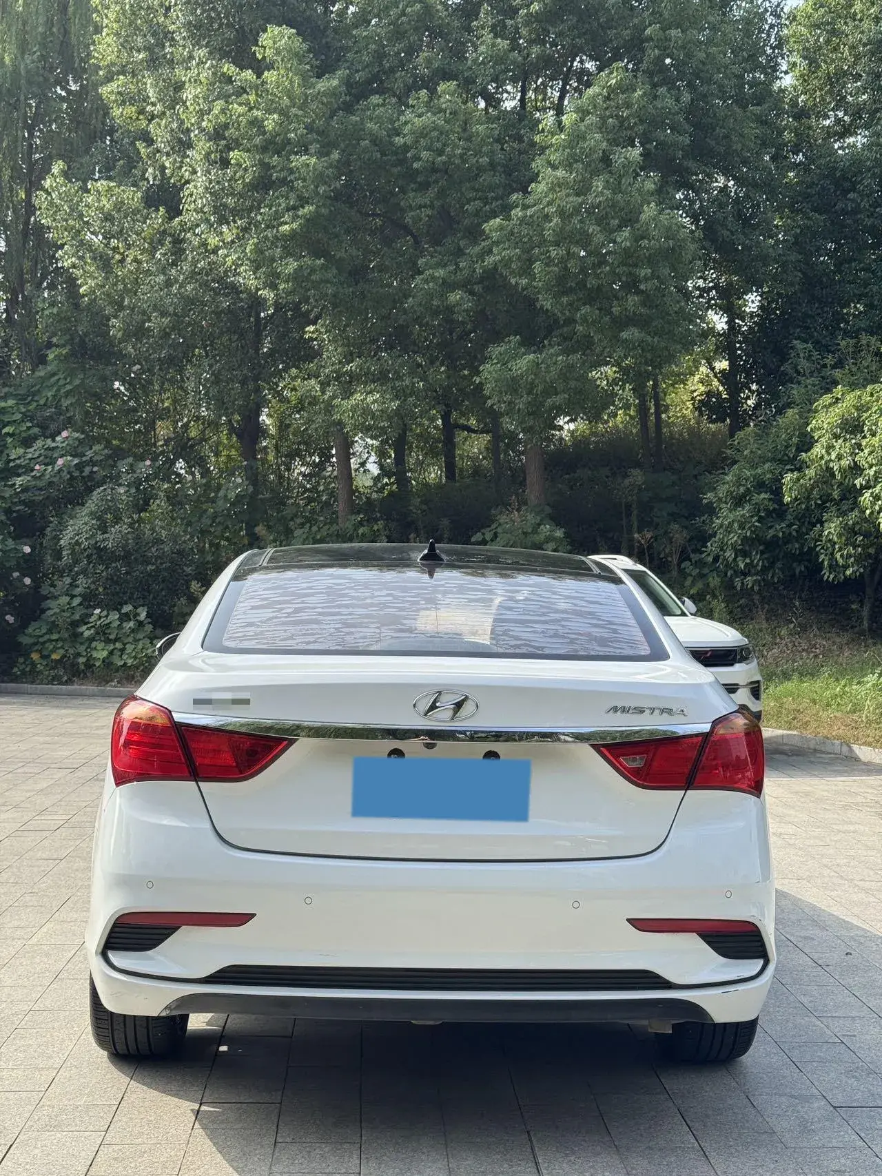 2017 HYUNDAI MISTRA thumbnail 3