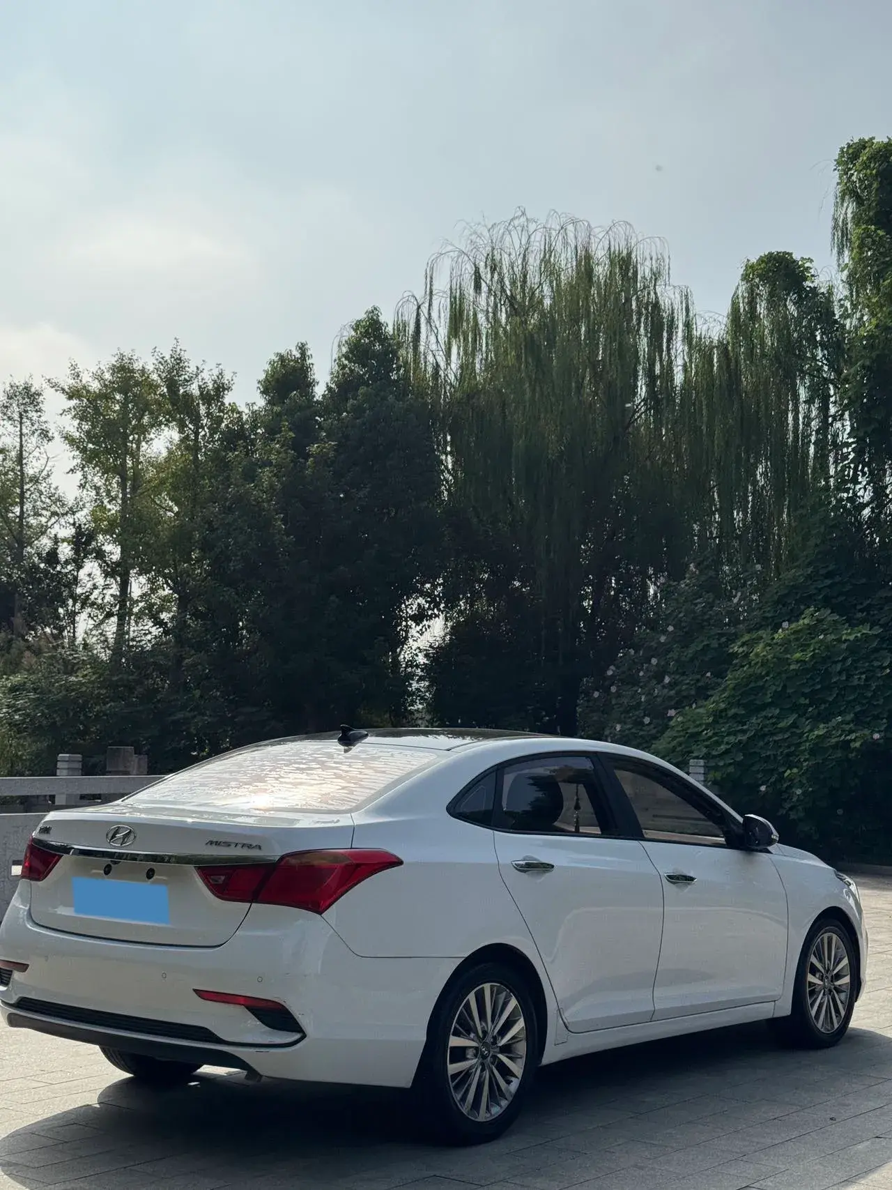 2017 HYUNDAI MISTRA thumbnail 4