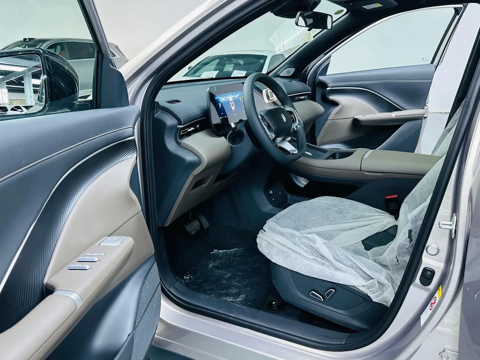 2023 CHANGAN CS55 thumbnail 4