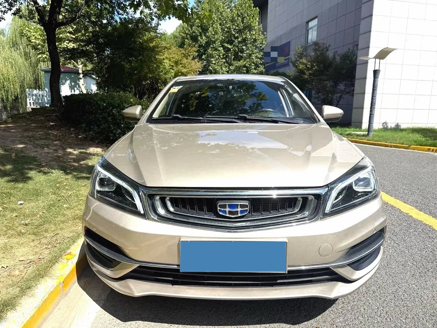 2018 GEELY EMGRAND thumbnail 2