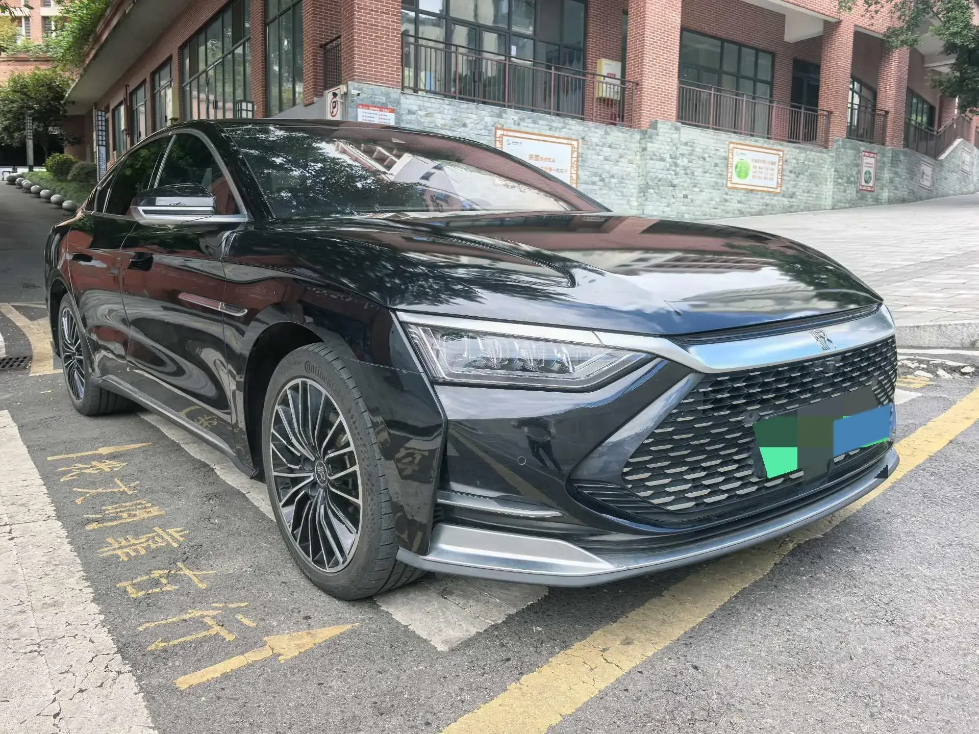 2020 BYD HAN thumbnail 3