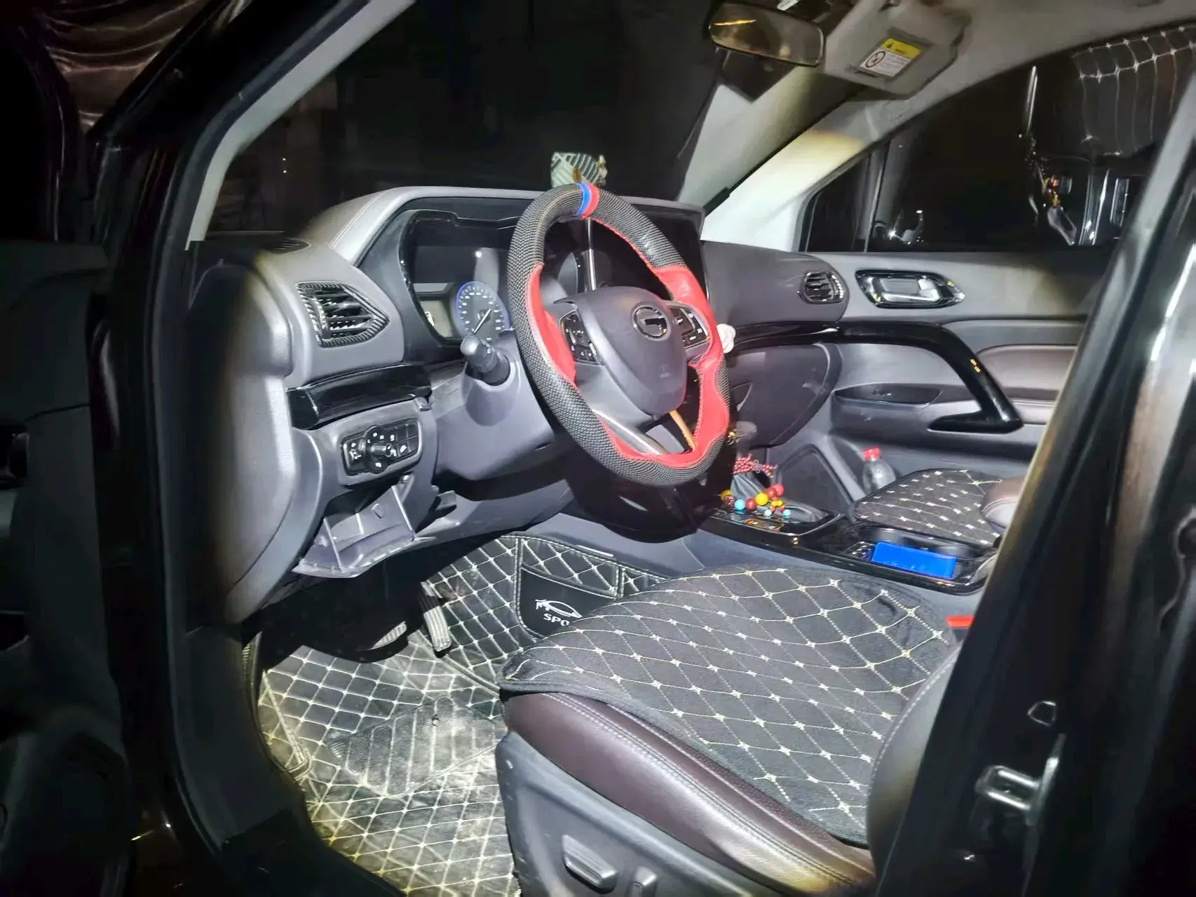 2019 GAC TRUMPCHI thumbnail 4