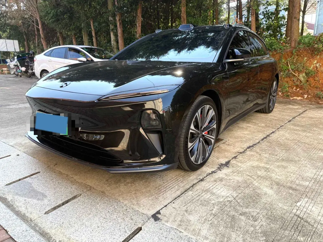 2024 NIO ET5T view 1