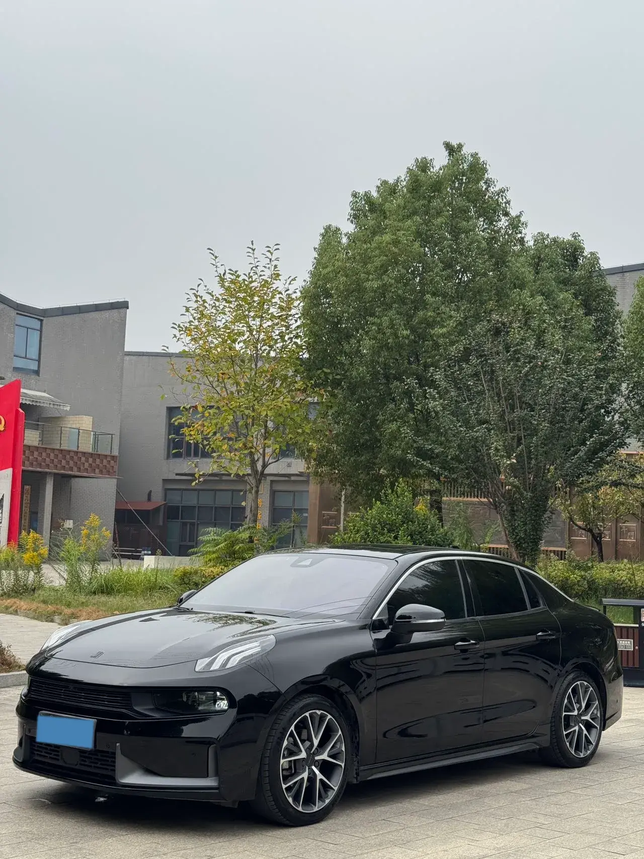 2021 LYNK&CO 03 view 1