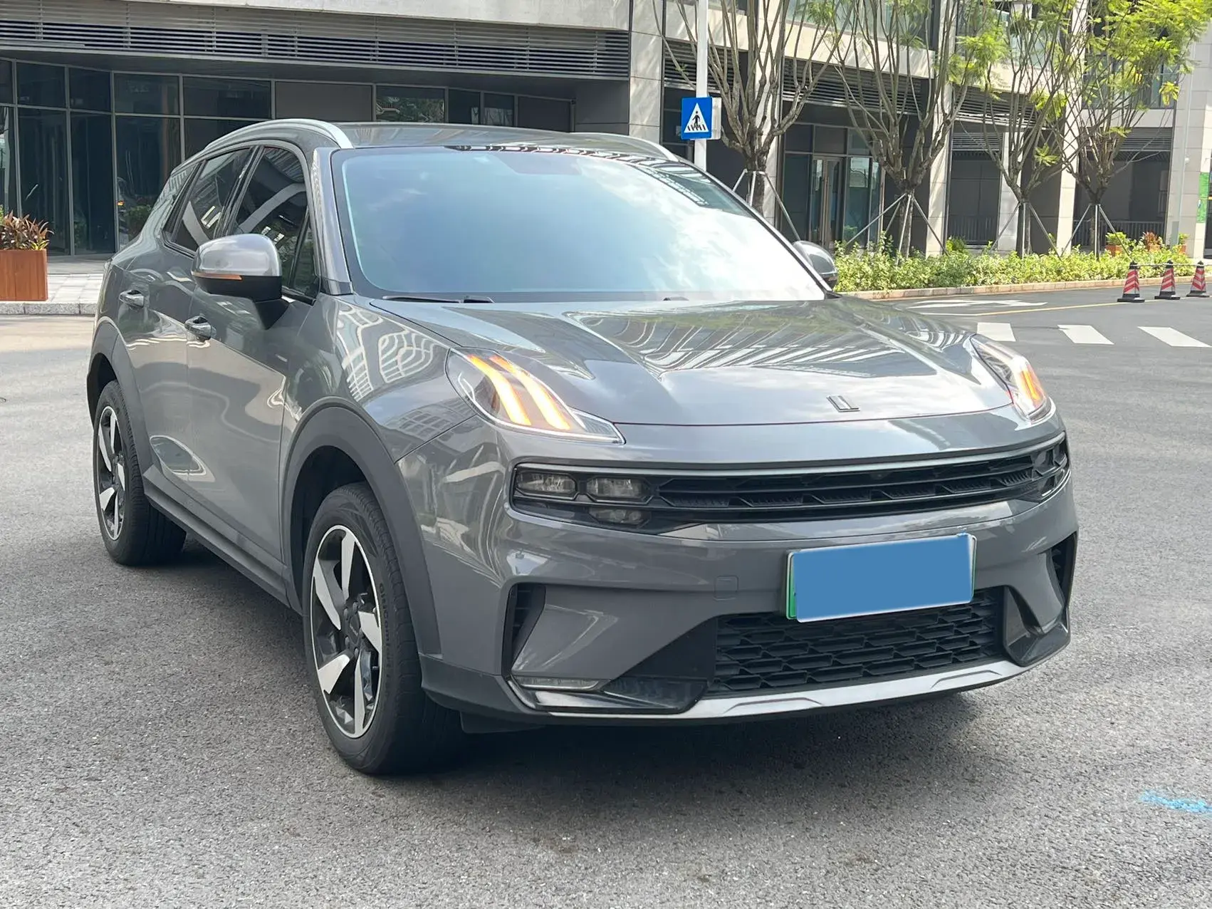 2020 LYNK&CO 06 thumbnail 3