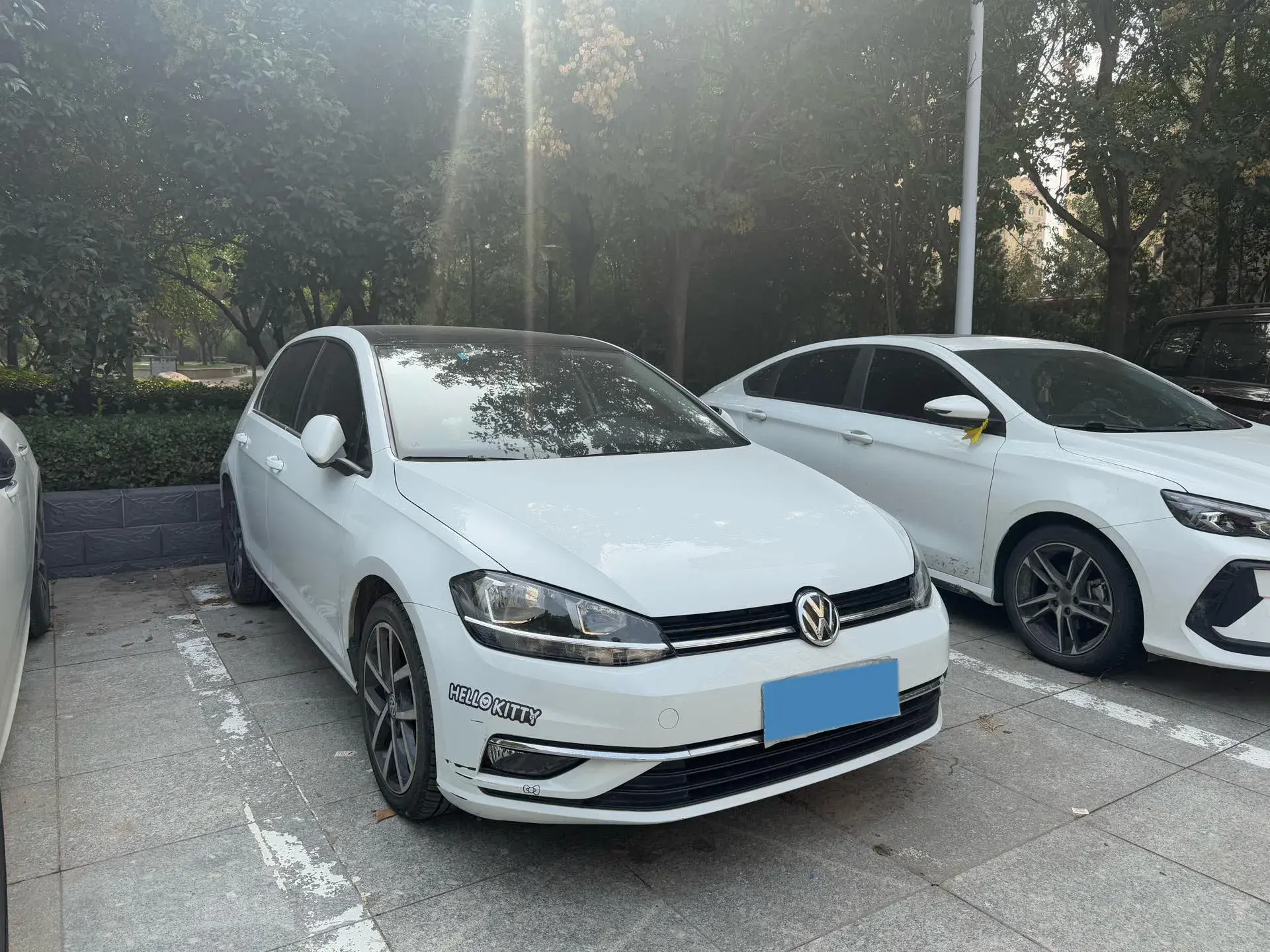 2019 VOLKSWAGEN GOLF thumbnail 3