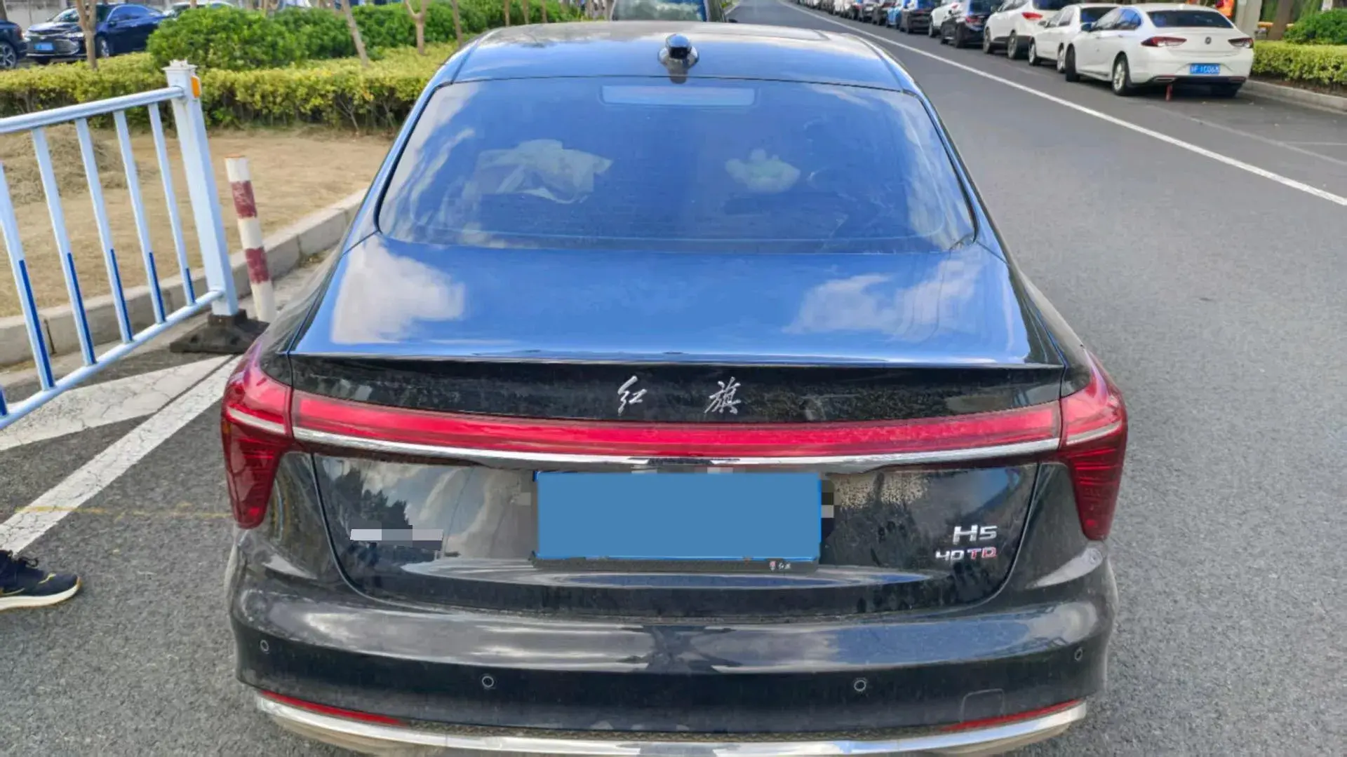 2022 HONGQI H5 thumbnail 4