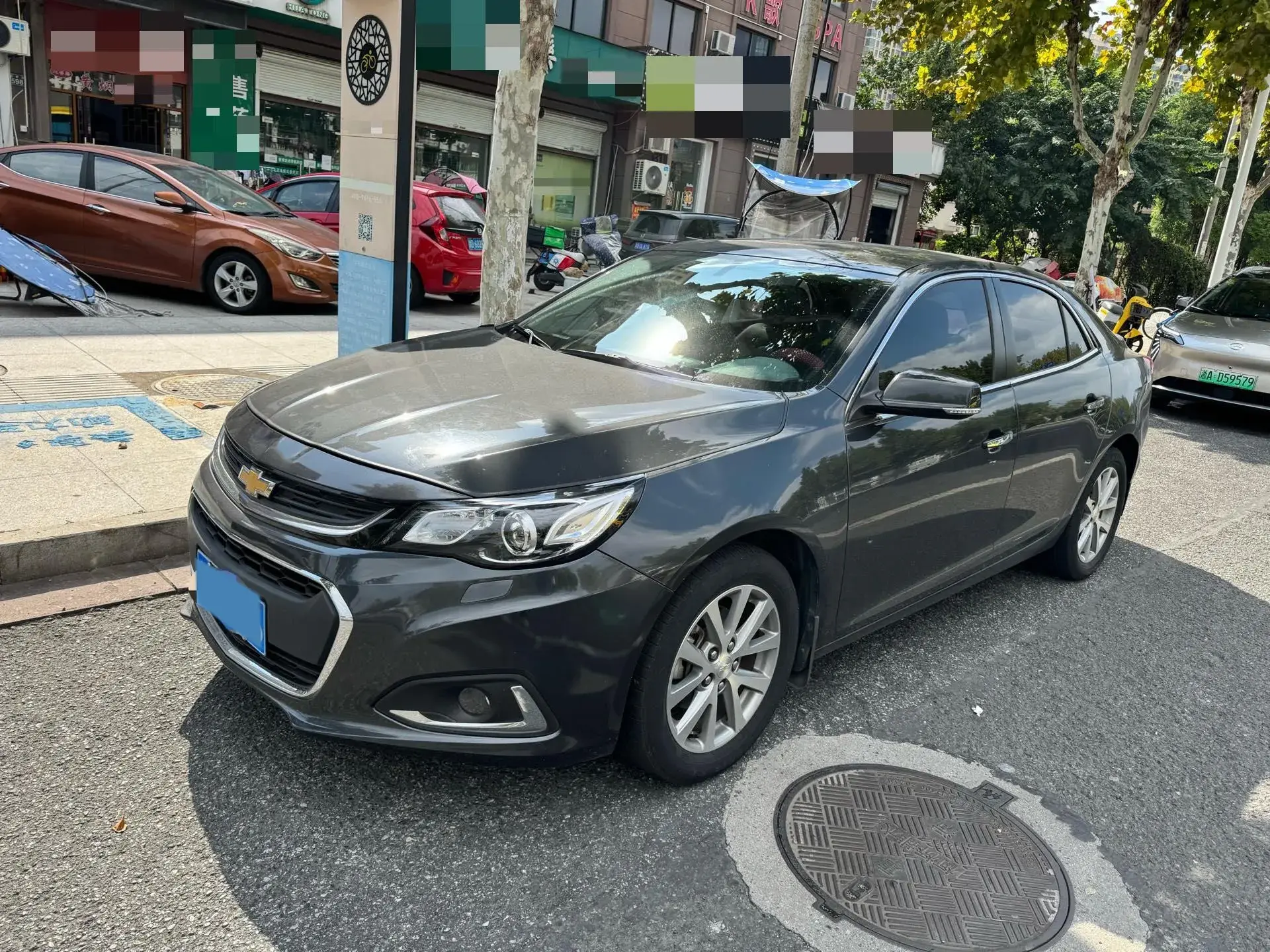 2018 CHEVROLET MALIBU view 1