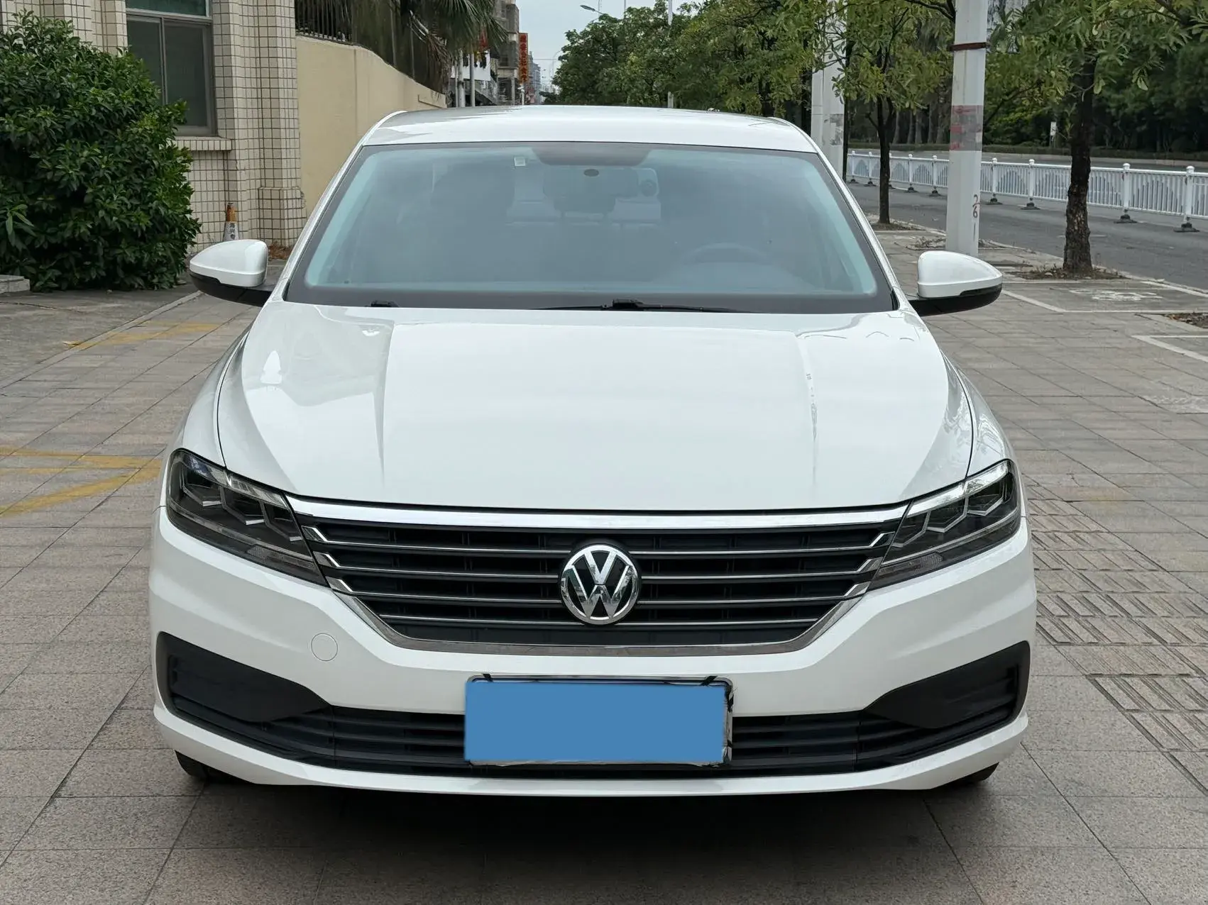 2019 VOLKSWAGEN LAVIDA thumbnail 2