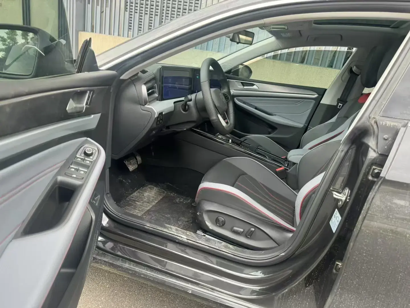 2022 VOLKSWAGEN LAMANDO thumbnail 3