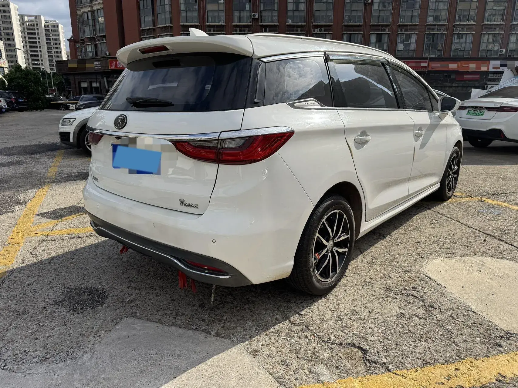 2018 BYD SONG thumbnail 3