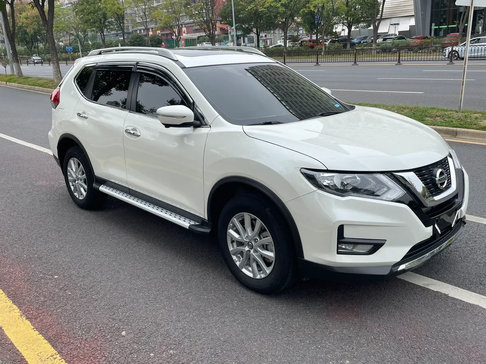 2020 NISSAN X-TRAIL thumbnail 3