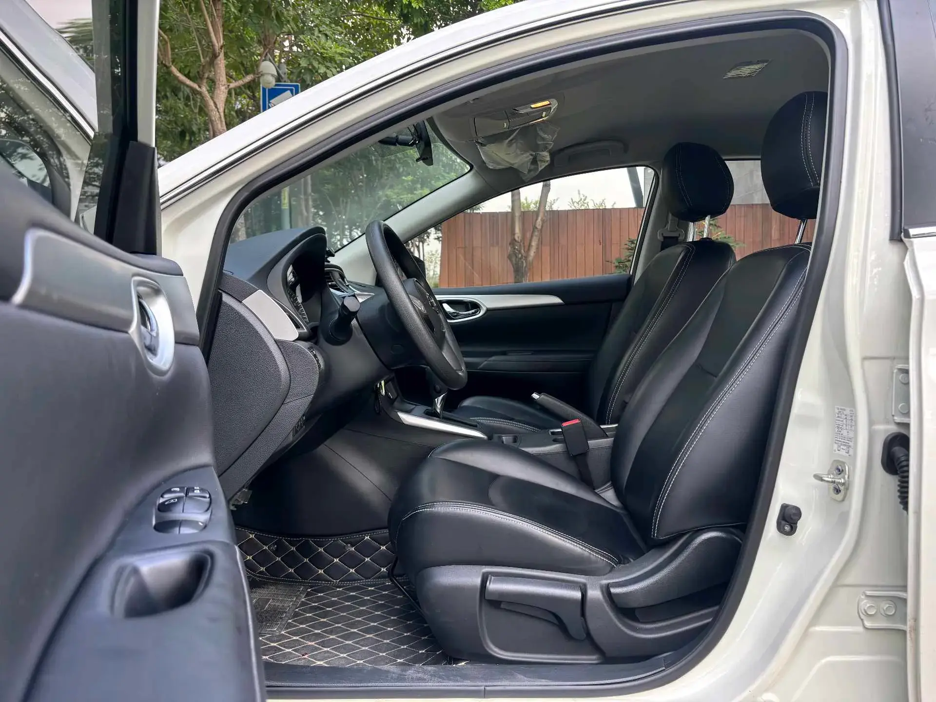 2022 NISSAN SYLPHY thumbnail 4