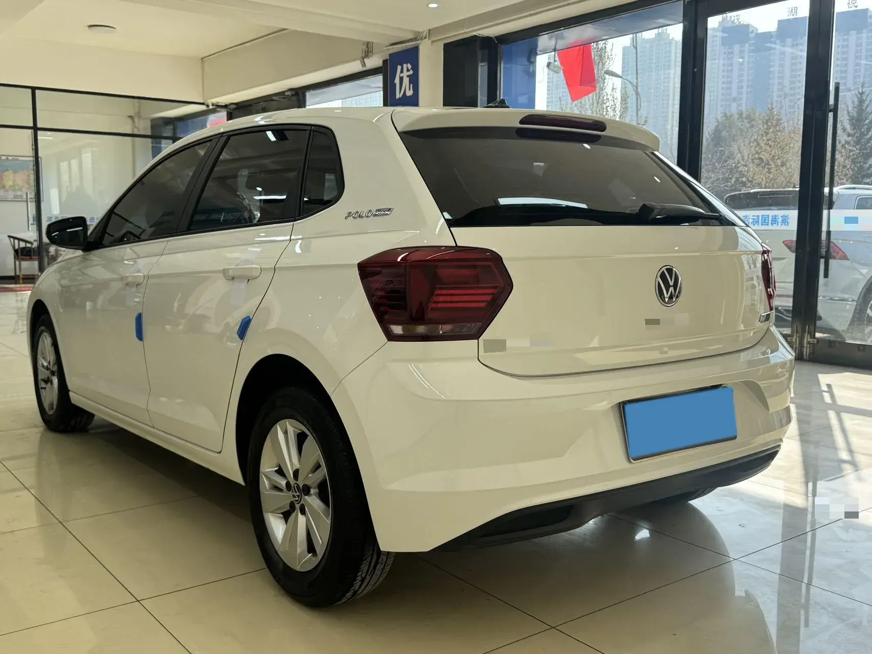2021 VOLKSWAGEN POLO thumbnail 4