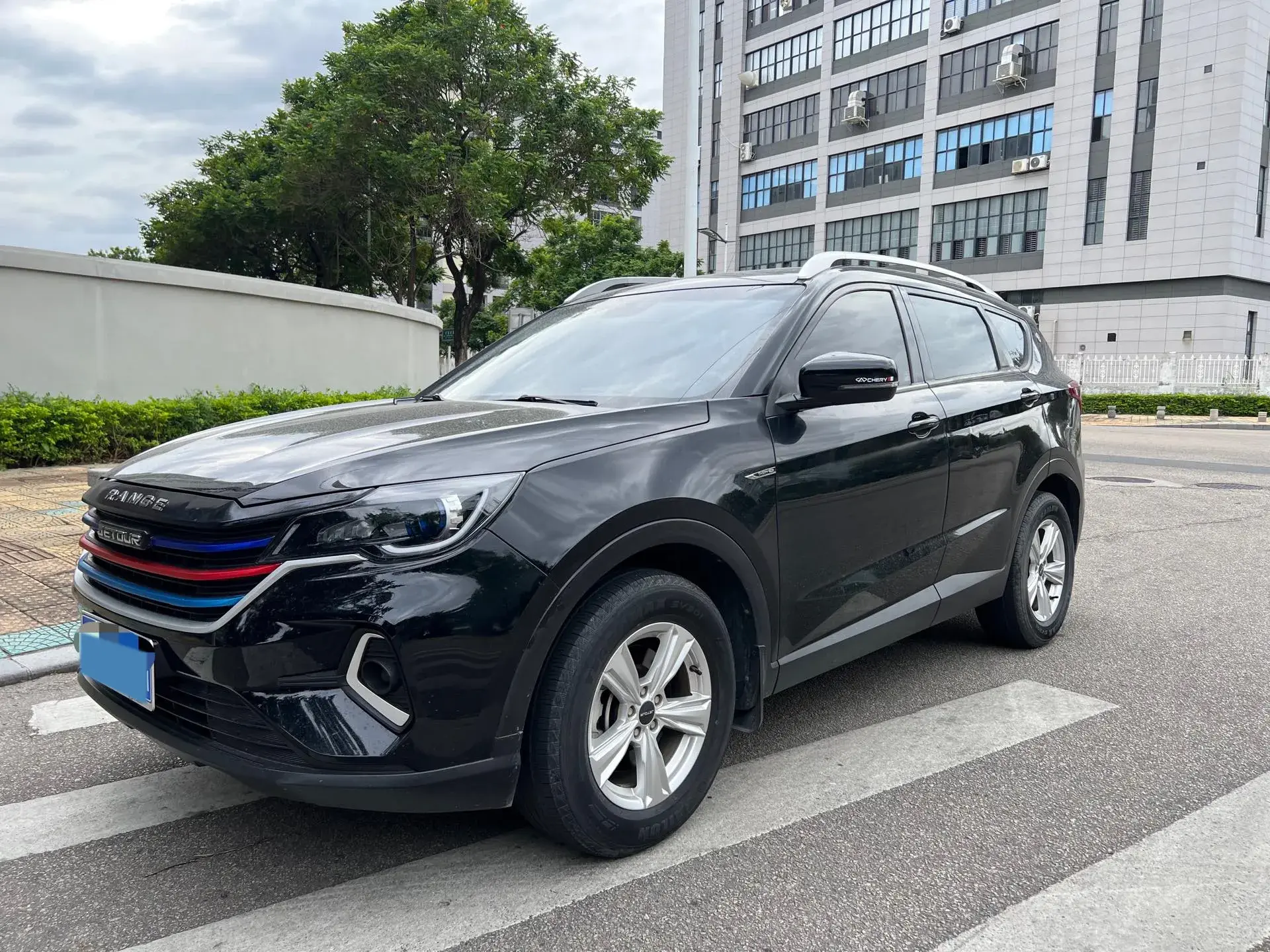 2022 JETOUR X70M view 1