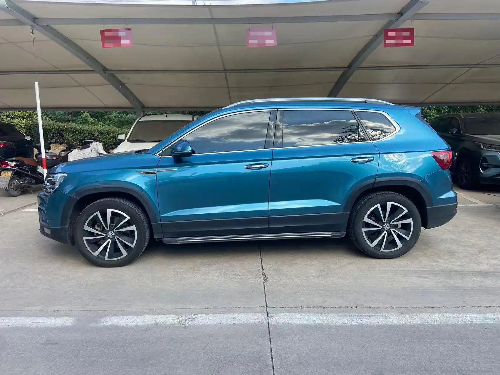 2019 VOLKSWAGEN THARU thumbnail 2