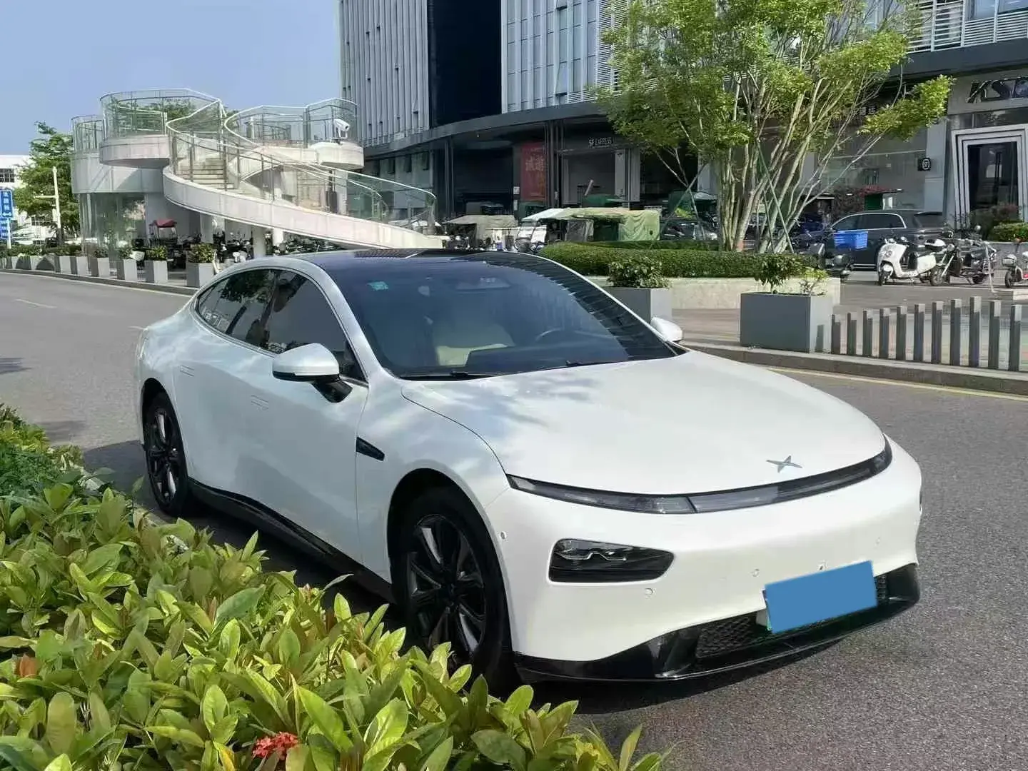 2021 XPENG P7 thumbnail 2