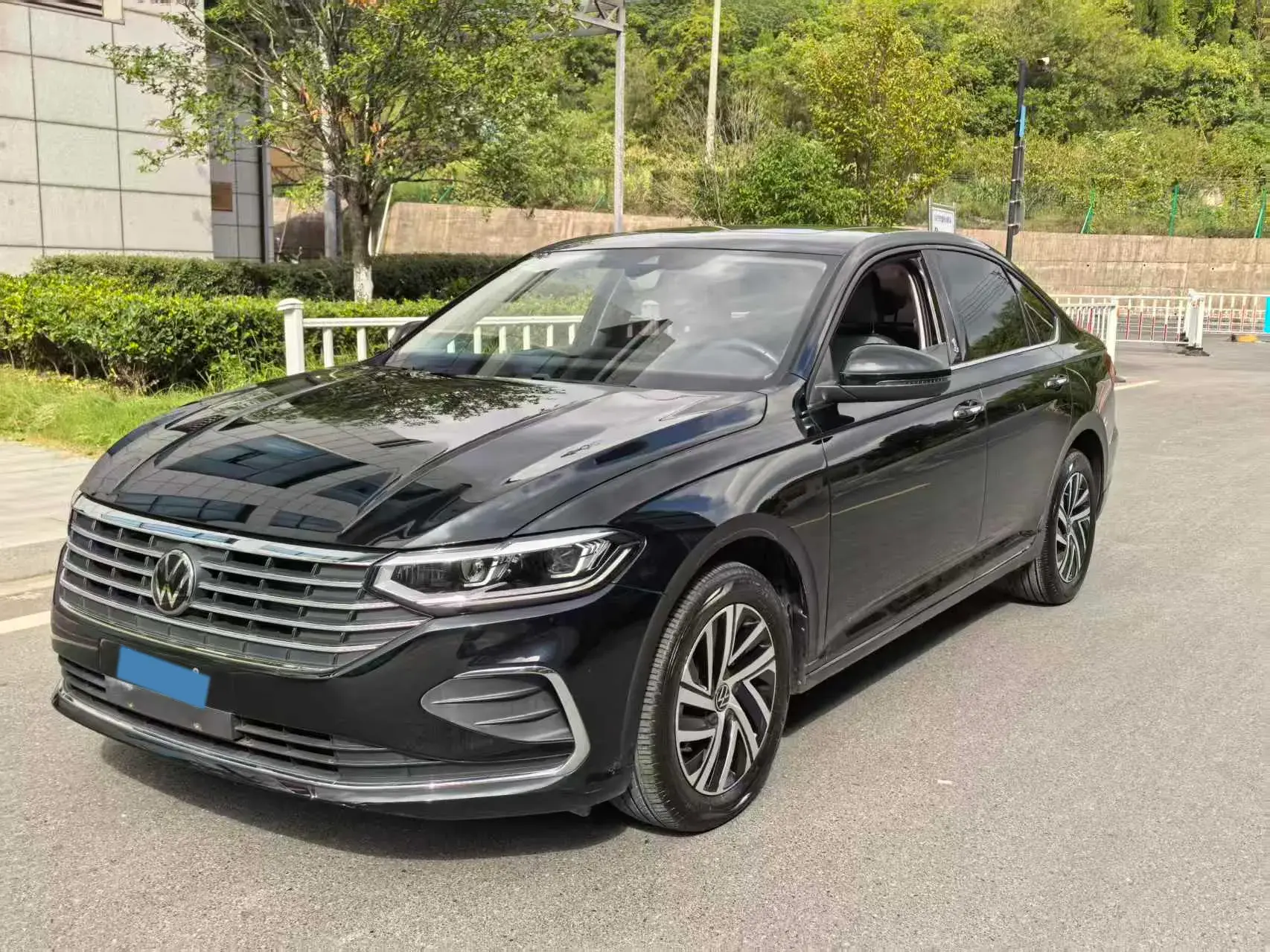 2023 VOLKSWAGEN LAVIDA view 1