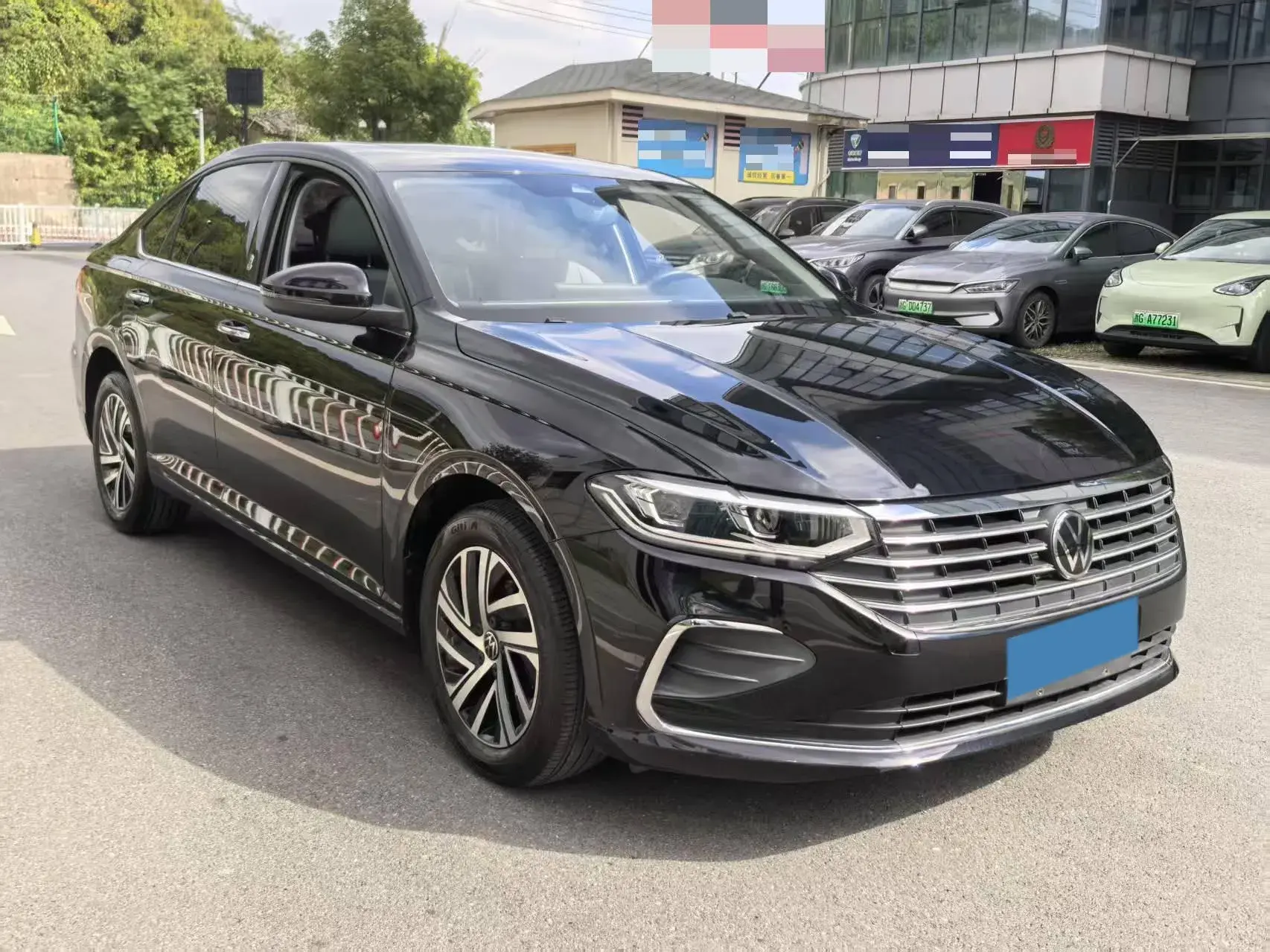 2023 VOLKSWAGEN LAVIDA thumbnail 3