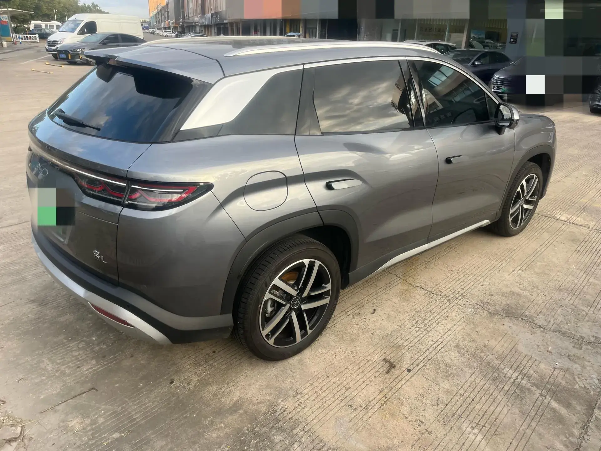 2024 BYD SONGL thumbnail 3