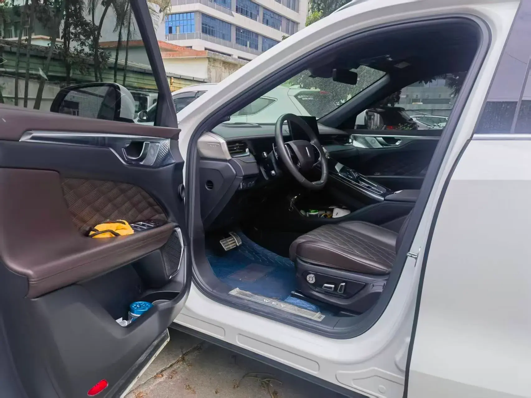 2021 WEY MOCHA thumbnail 3