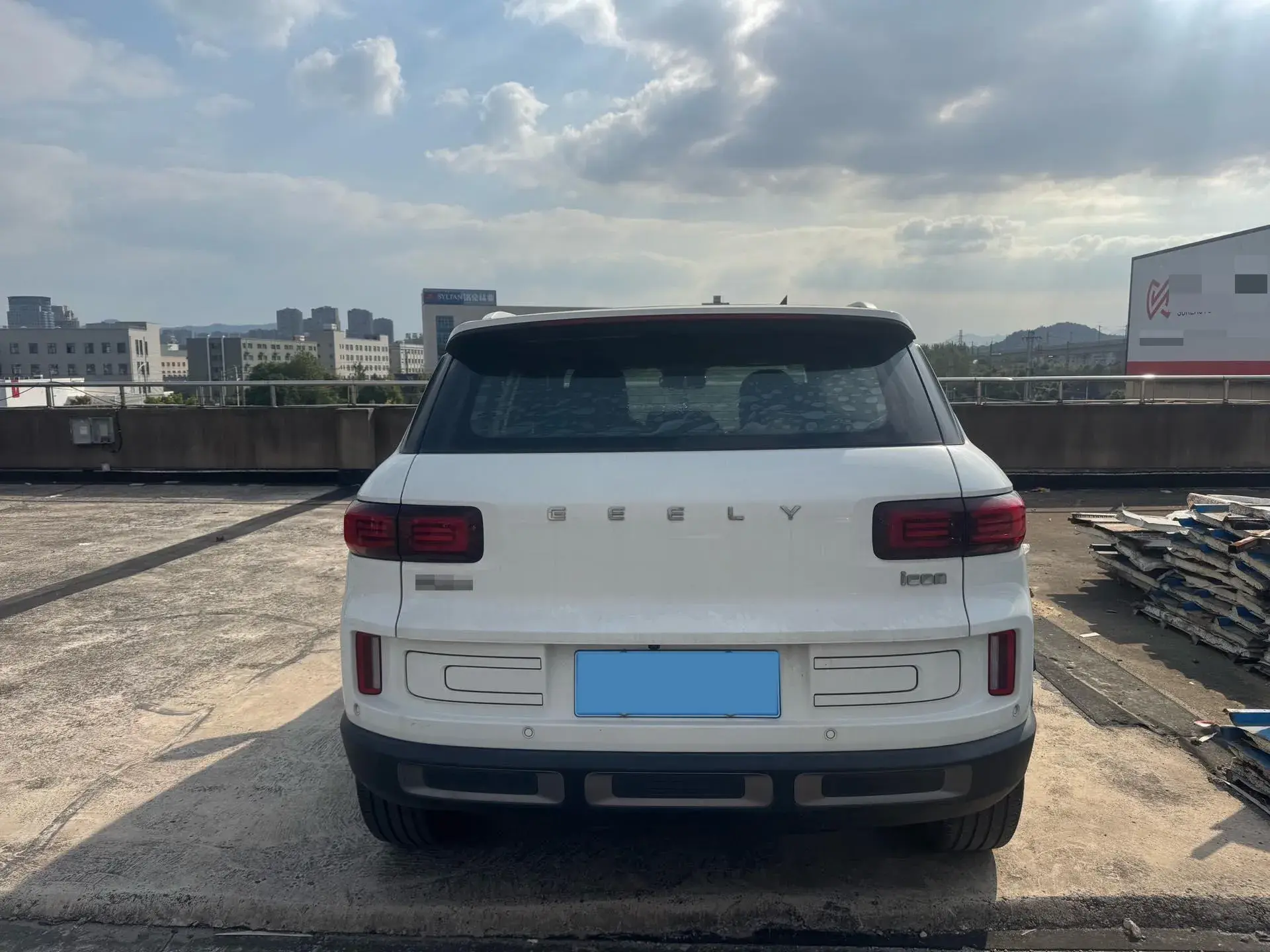 2020 GEELY ICON thumbnail 3