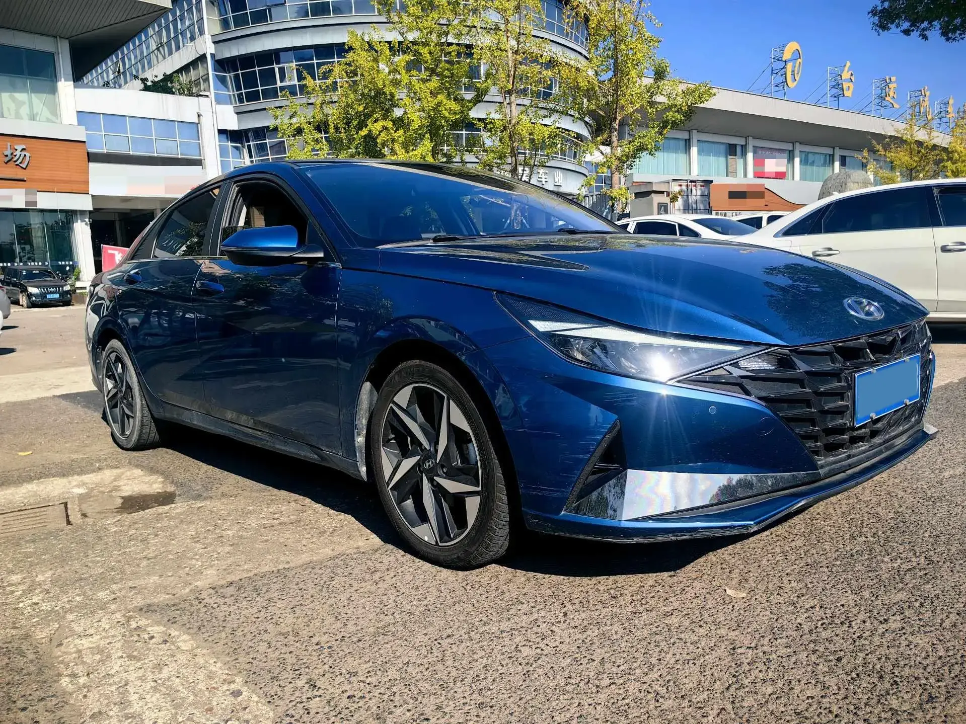 2021 HYUNDAI ELANTRA thumbnail 3