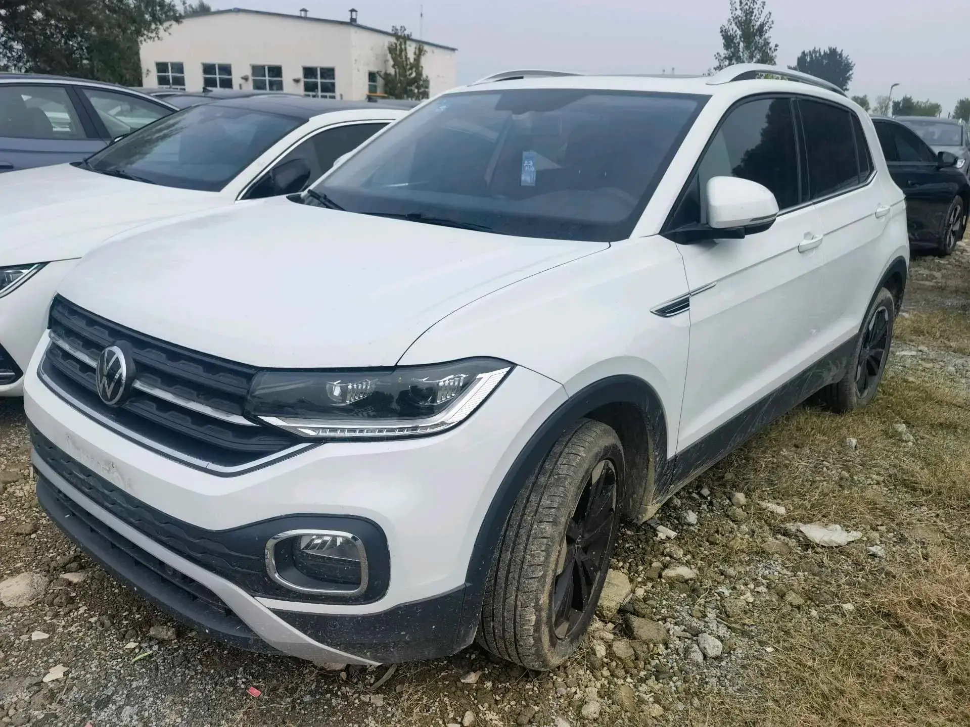 2023 VOLKSWAGEN TACQUA view 1