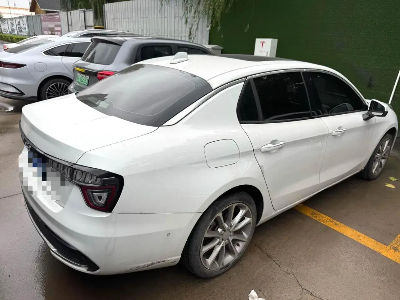 2018 LYNK&CO 03 thumbnail 4