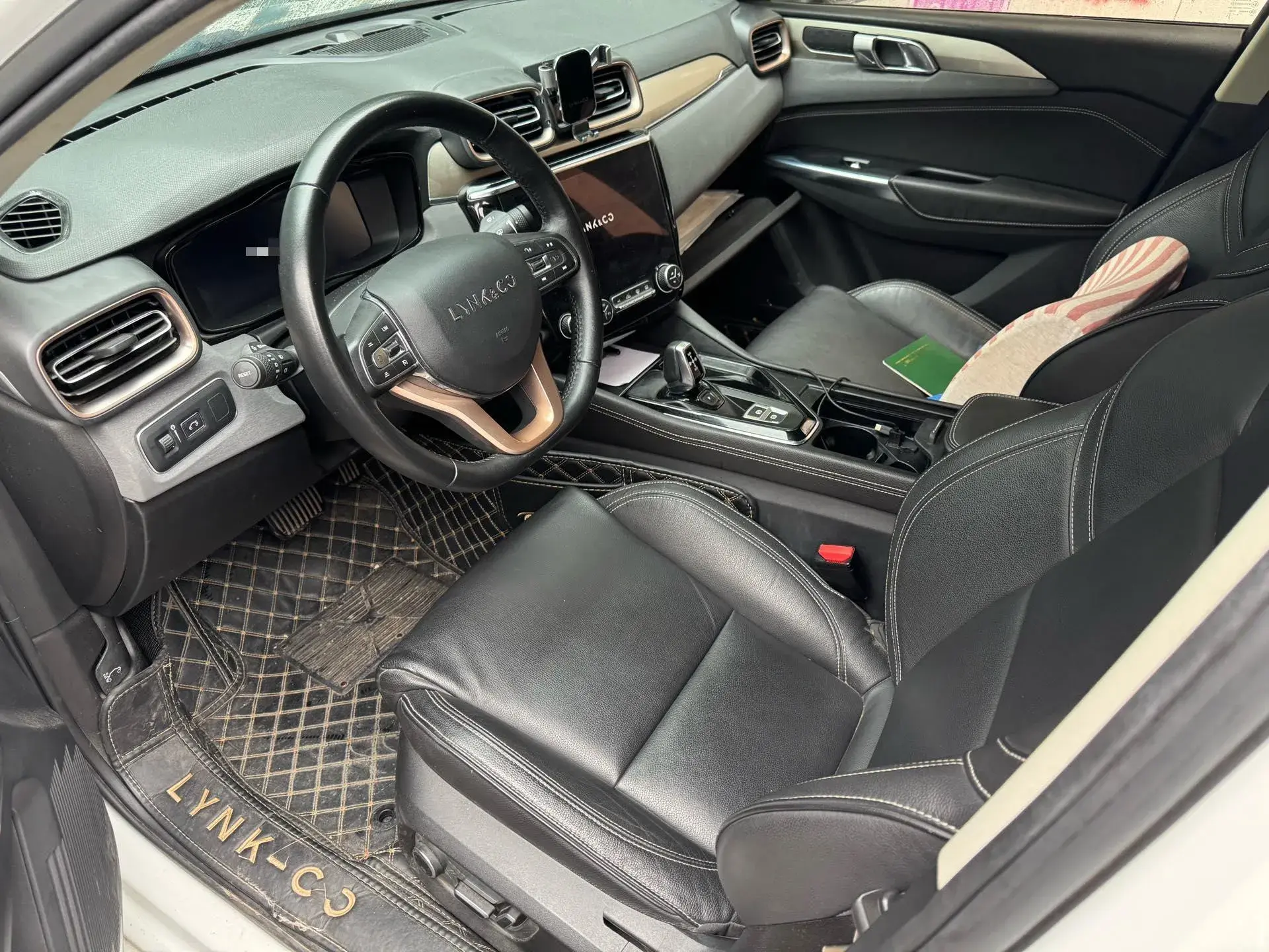 2018 LYNK&CO 03 thumbnail 2