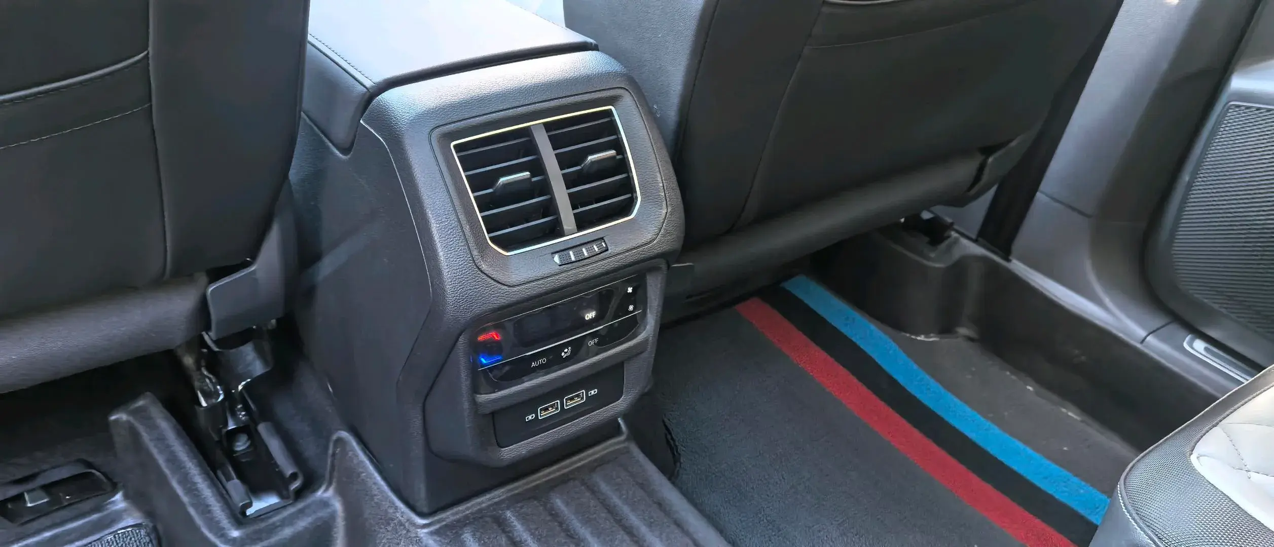 2022 VOLKSWAGEN TAYRON thumbnail 4