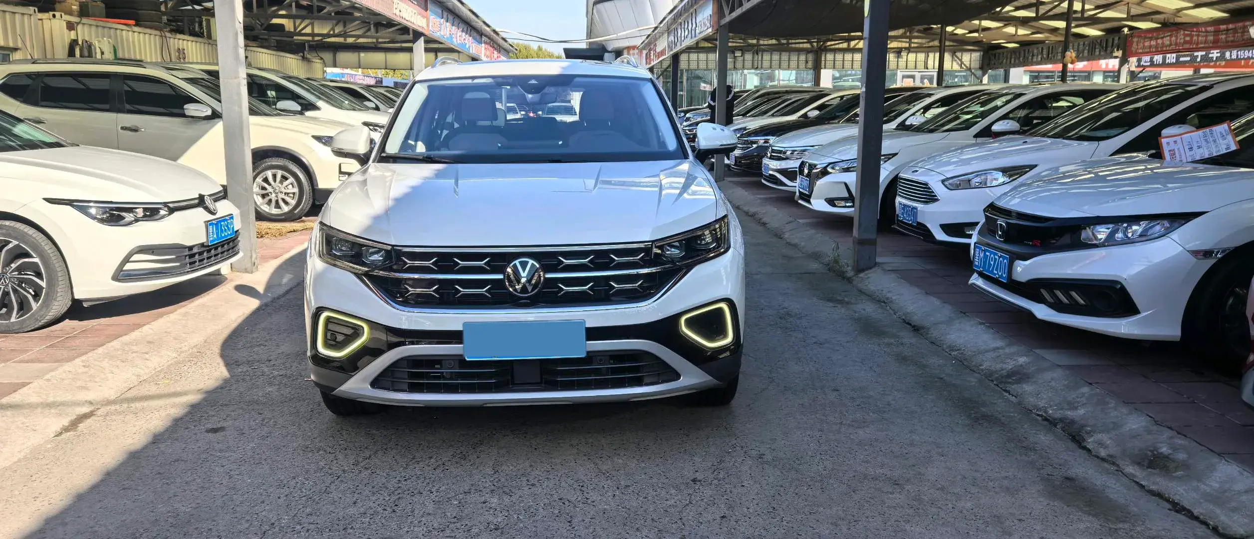 2022 VOLKSWAGEN TAYRON thumbnail 2