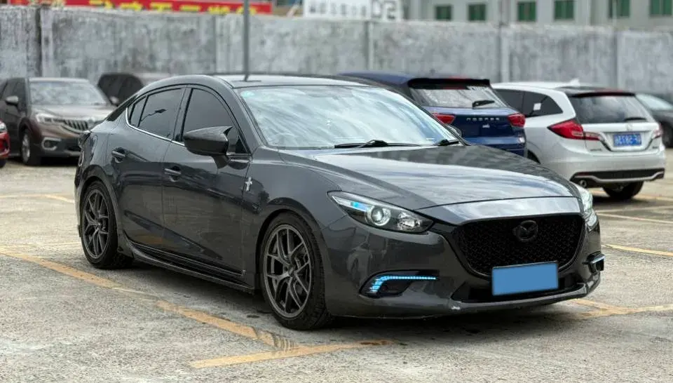 2017 MAZDA 3 thumbnail 3