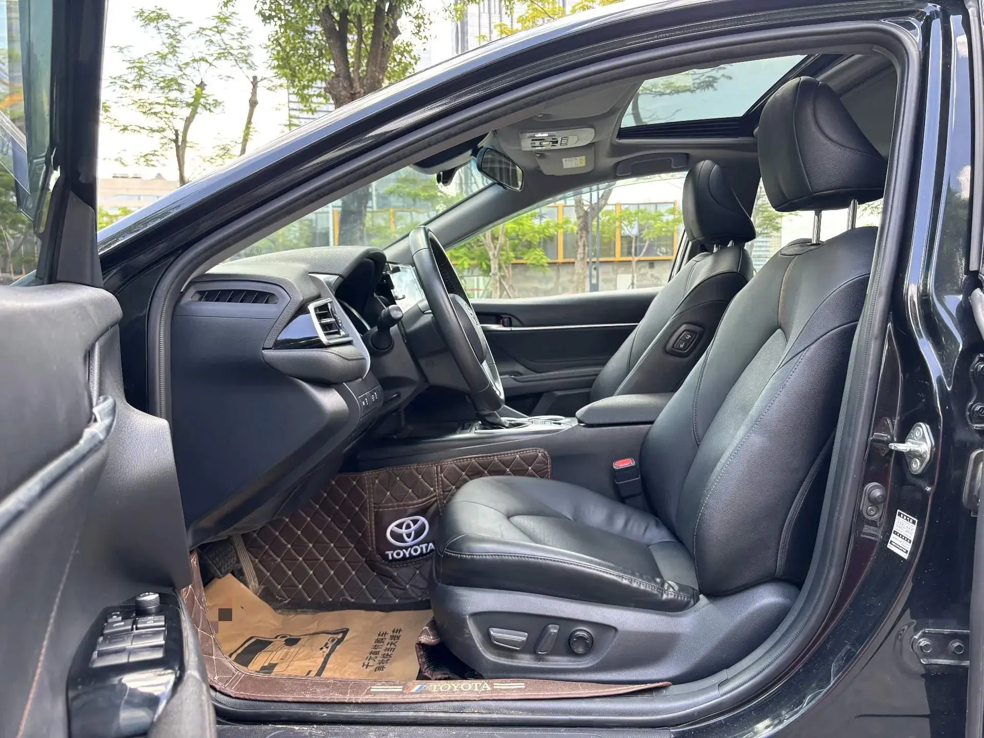 2021 TOYOTA CAMRY thumbnail 4