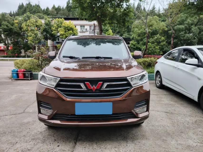 2018 WULING HONGGUANG thumbnail 3