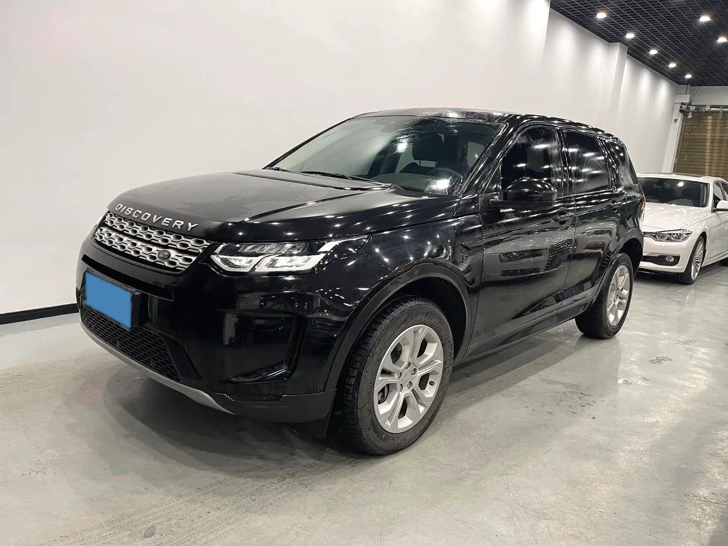 2020 LAND ROVER view 1