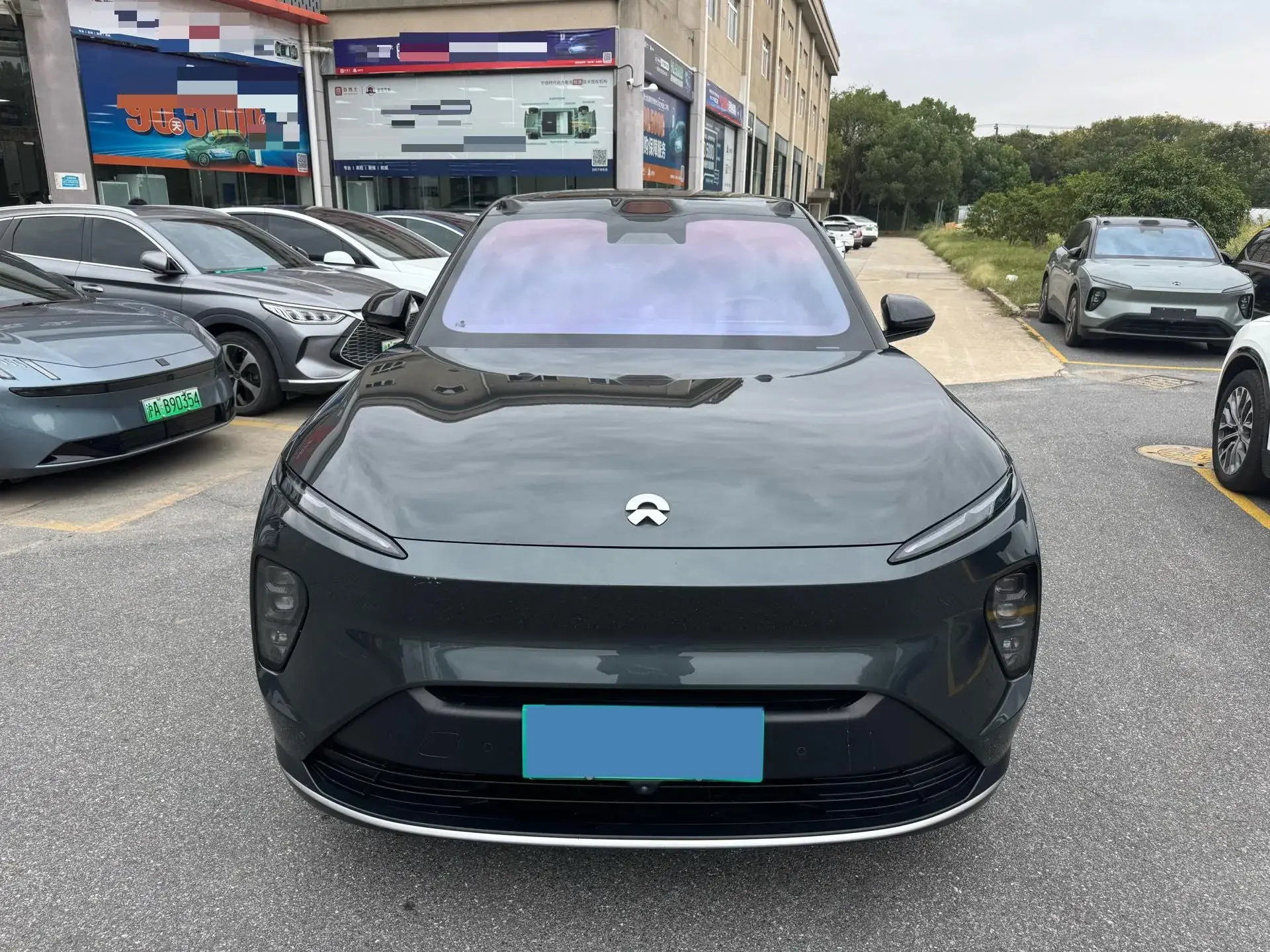 2023 NIO ES8 thumbnail 2