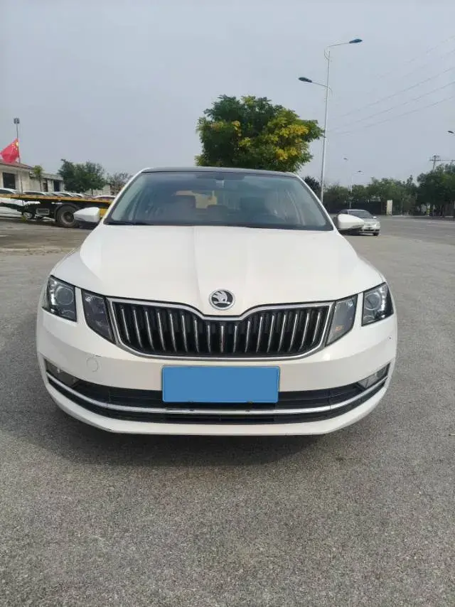 2020 SKODA OCTAVIA thumbnail 2