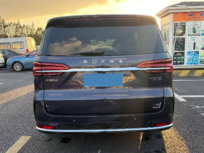 2022 ROEWE IMAX8 thumbnail 4