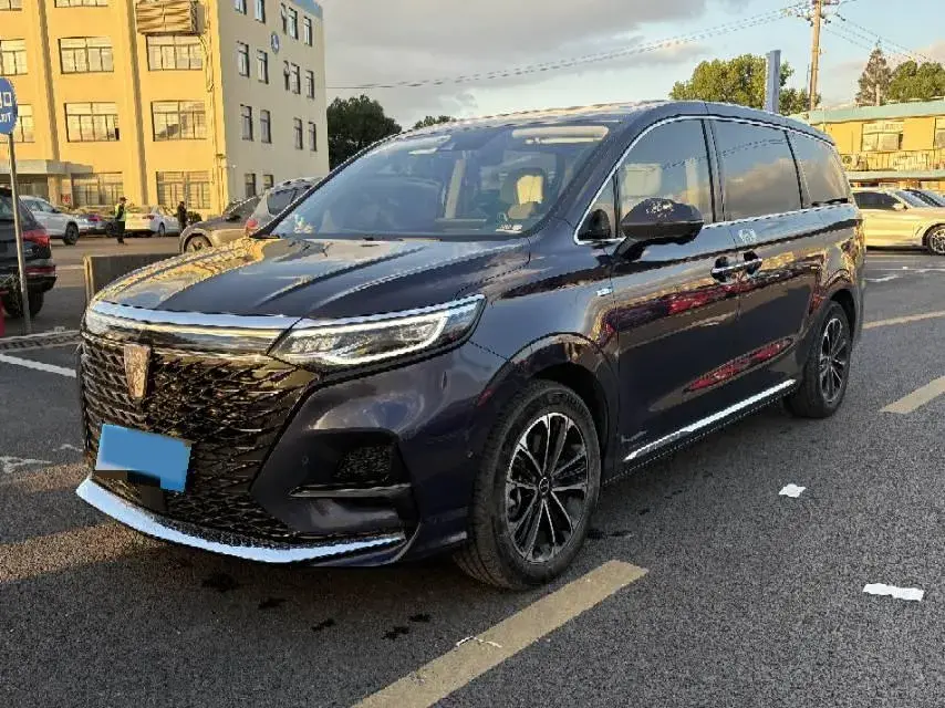 2022 ROEWE IMAX8 view 1