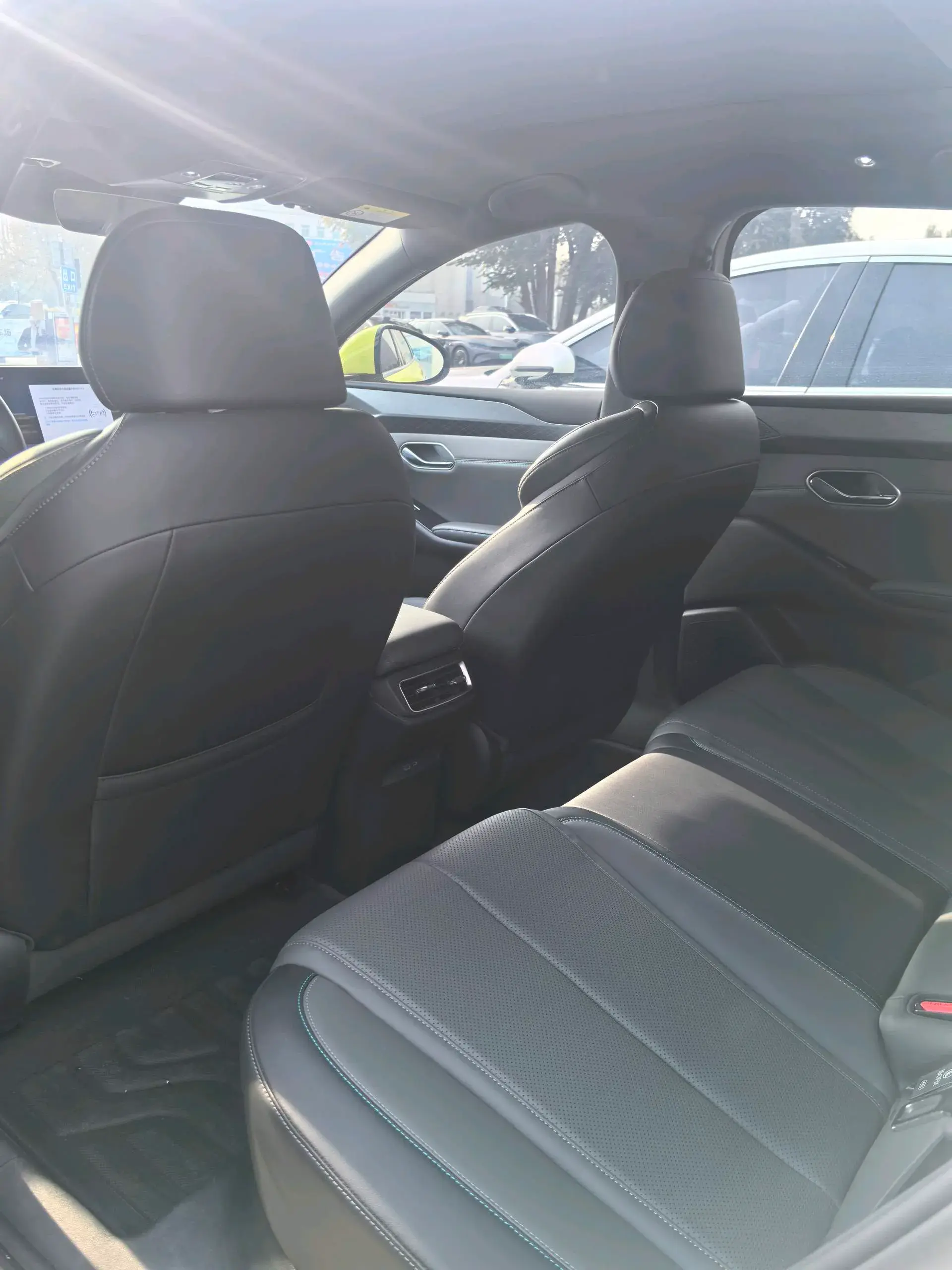 2025 BYD QINL thumbnail 3