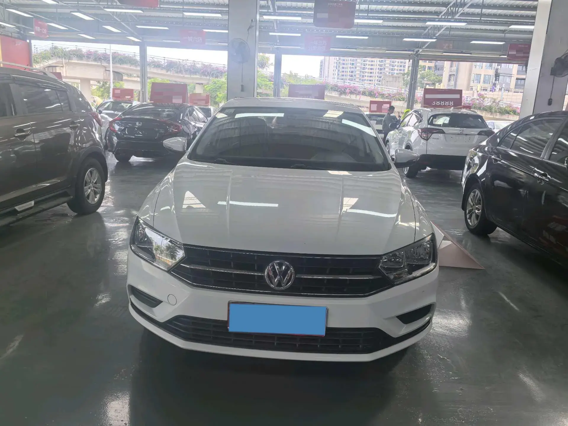 2018 VOLKSWAGEN BORA thumbnail 2