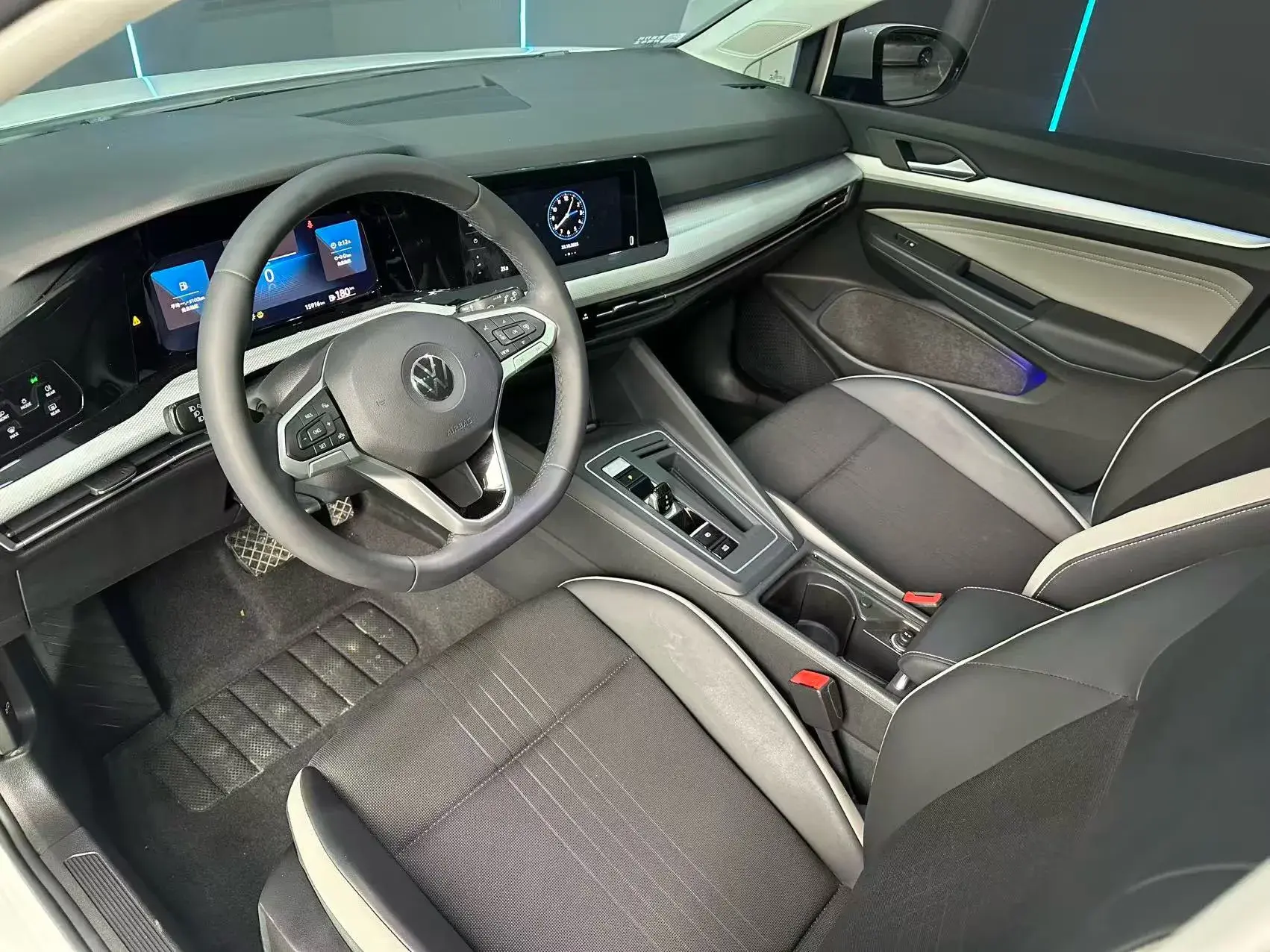 2023 VOLKSWAGEN GOLF thumbnail 2